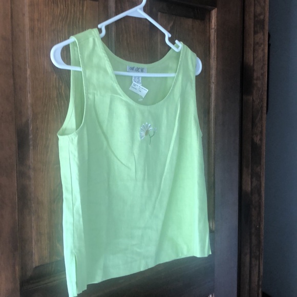 3 piece capri outfit. Small - Picture 2 of 9